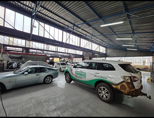 1,300M² WAREHOUSE FOR SALE IN BOOYSENS RESERVE